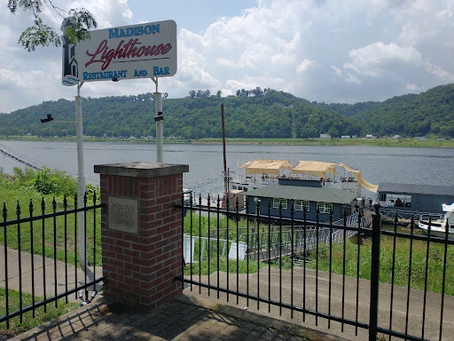 Rivercrest Lighthouse Marina Restaurant and Lounge photo 10